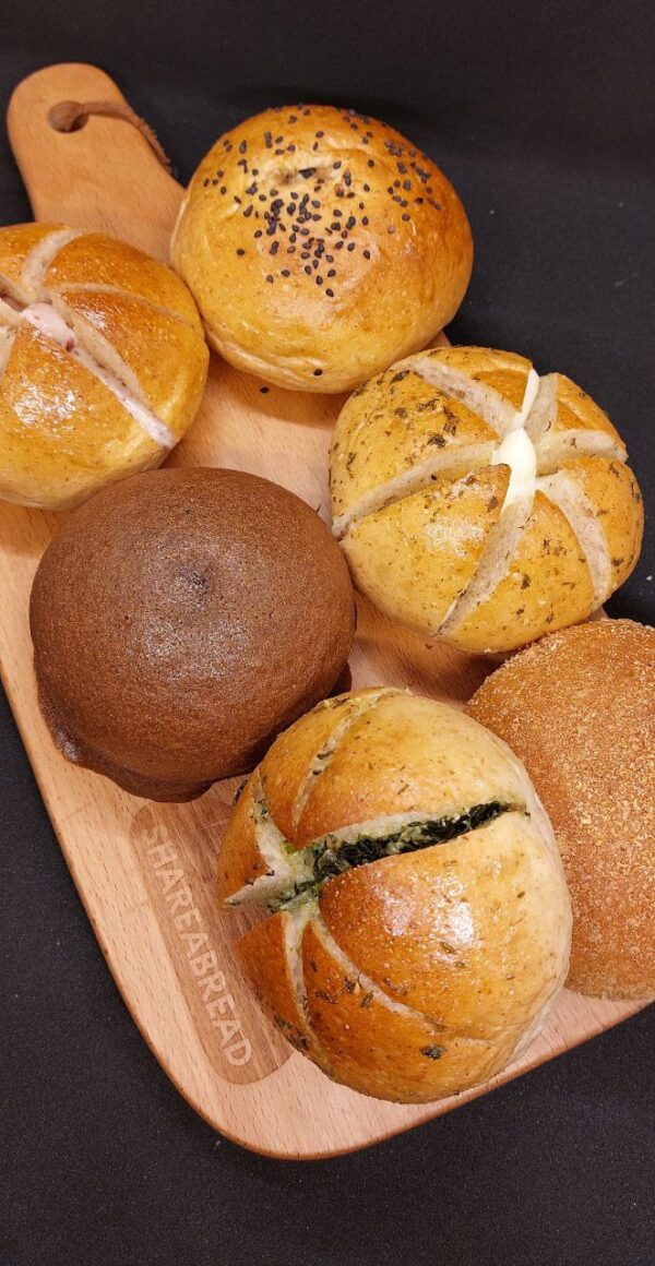Assorted Buns, 6-pack - Image 2