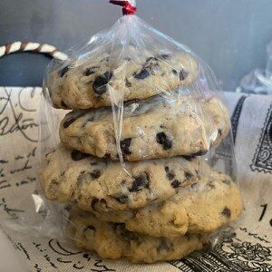 1 Pack Choco Chip + Oats Cookies (by 5s)